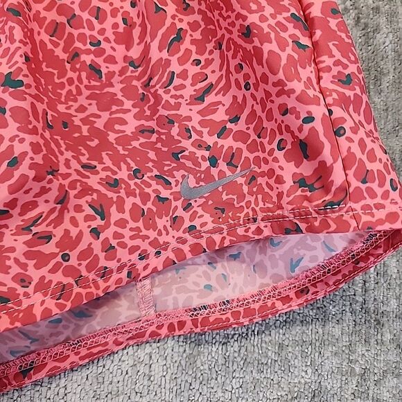 Nike Women's One Dri-FIT Mid-Rise 3" Brief-Lined Shorts, Coral Chalk,size small - Picture 7 of 10